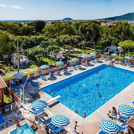 Camping Baciccia Otel Ceriale Dış mekan fotoğraf