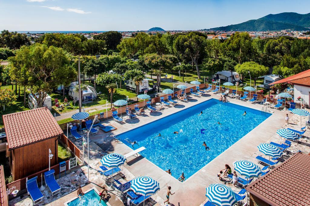 Camping Baciccia Otel Ceriale Dış mekan fotoğraf